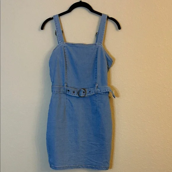 Light Blue Denim Mini Dress With Adjustable Straps and a Belted Waist Size S - Picture 3 of 14